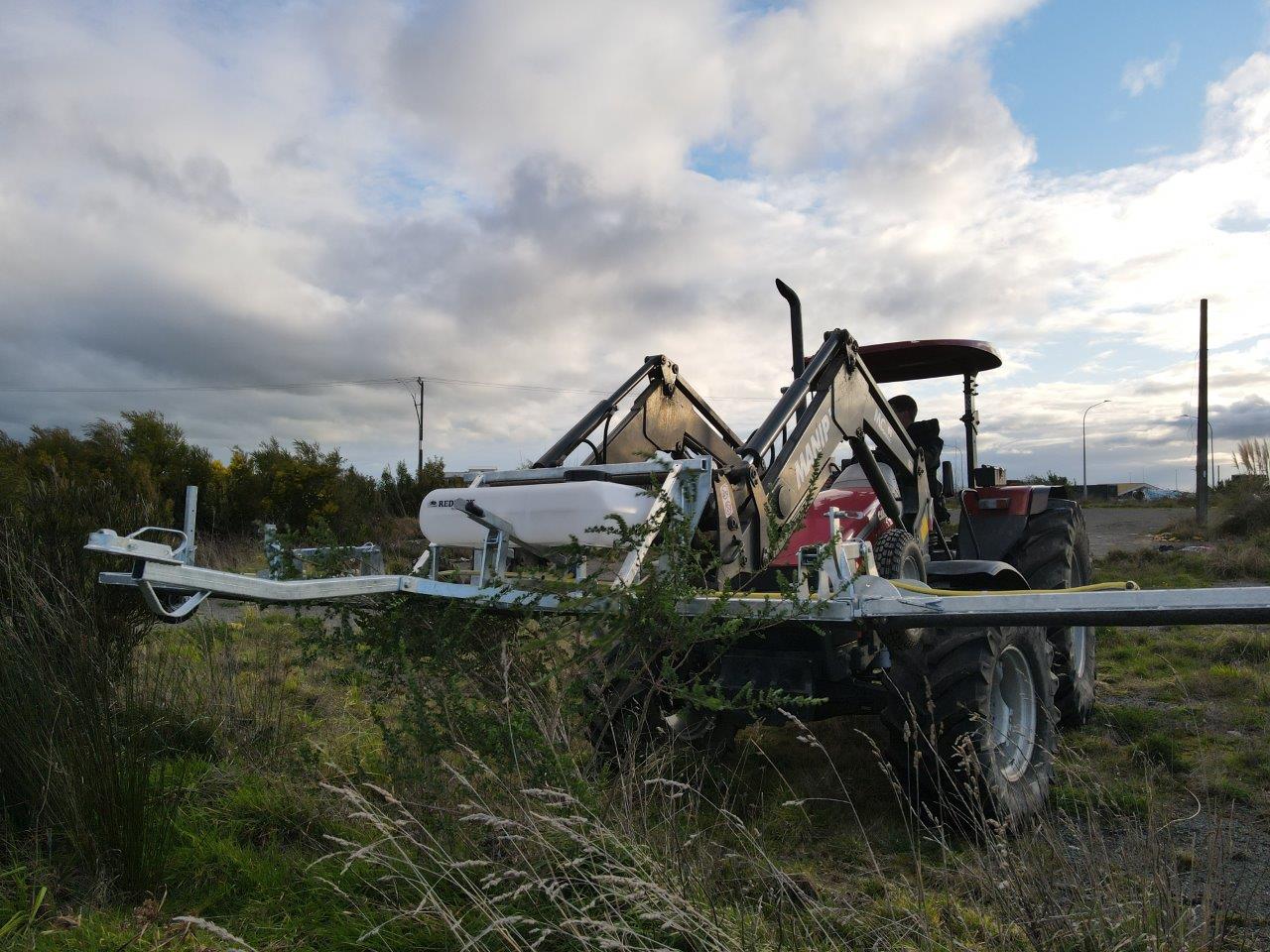 Should i consider a rope wick, Bucket or Loader mounted Weedwiper